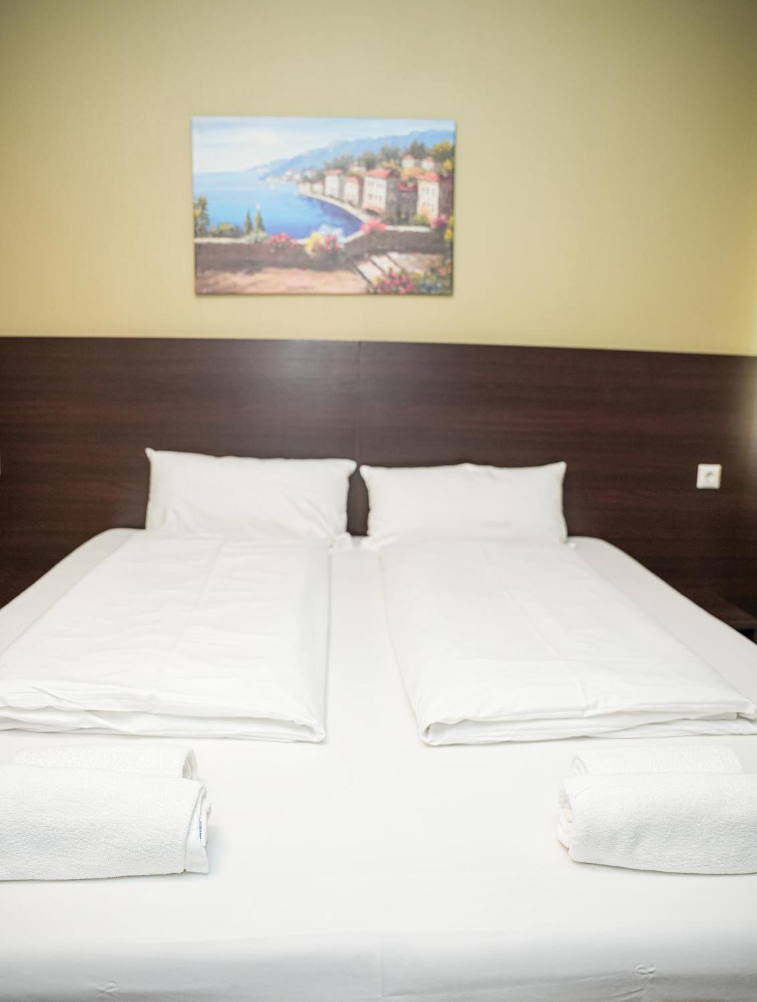 Hotel City Star Francfort-sur-le-Main Extérieur photo