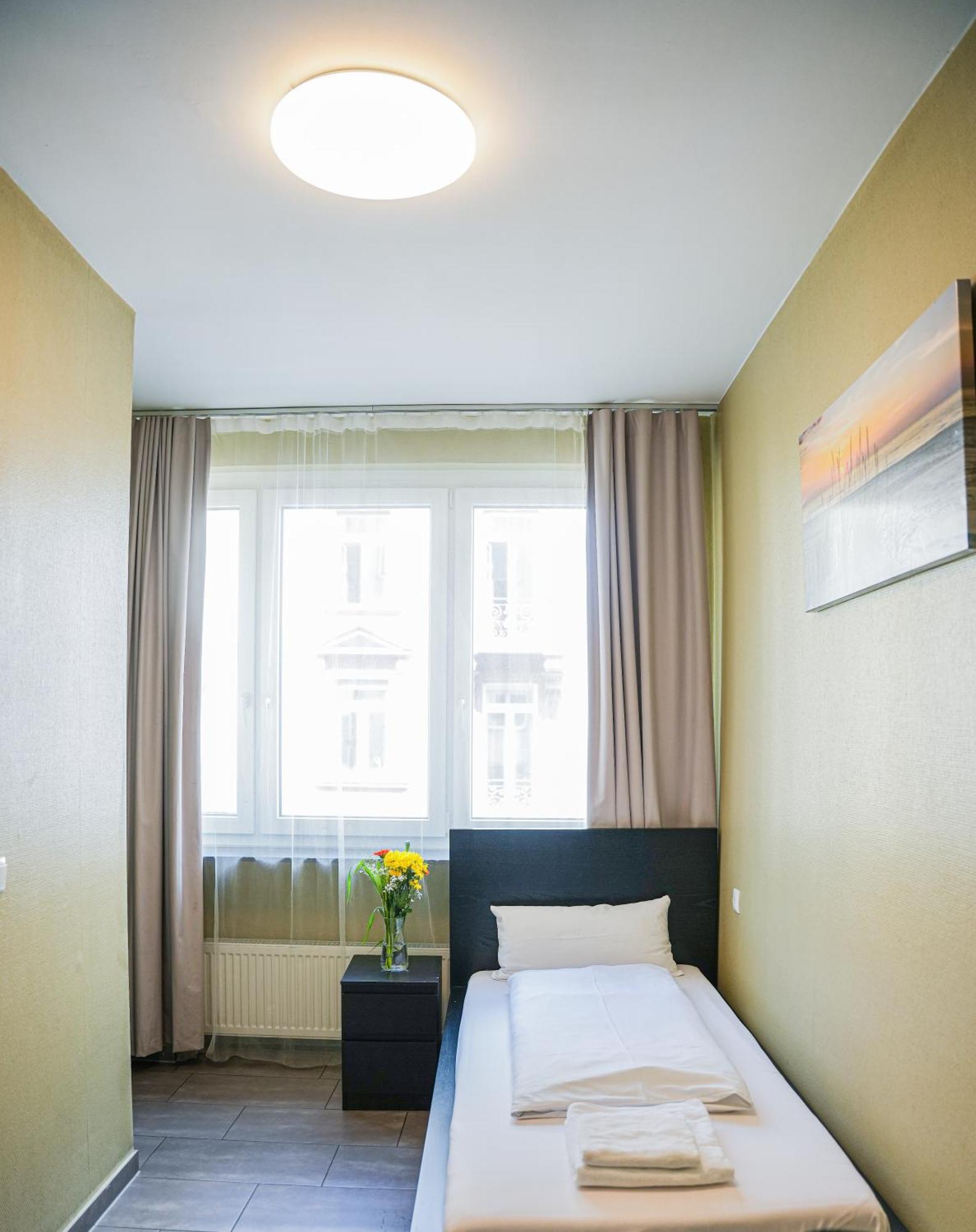 Hotel City Star Francfort-sur-le-Main Extérieur photo